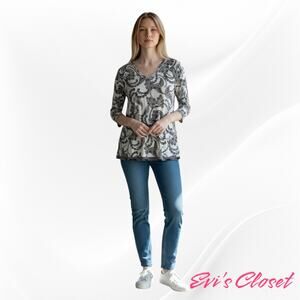 LO GO Lori Goldstein Woman's Tunic Top V Neck Paisley Beige Background Sz M